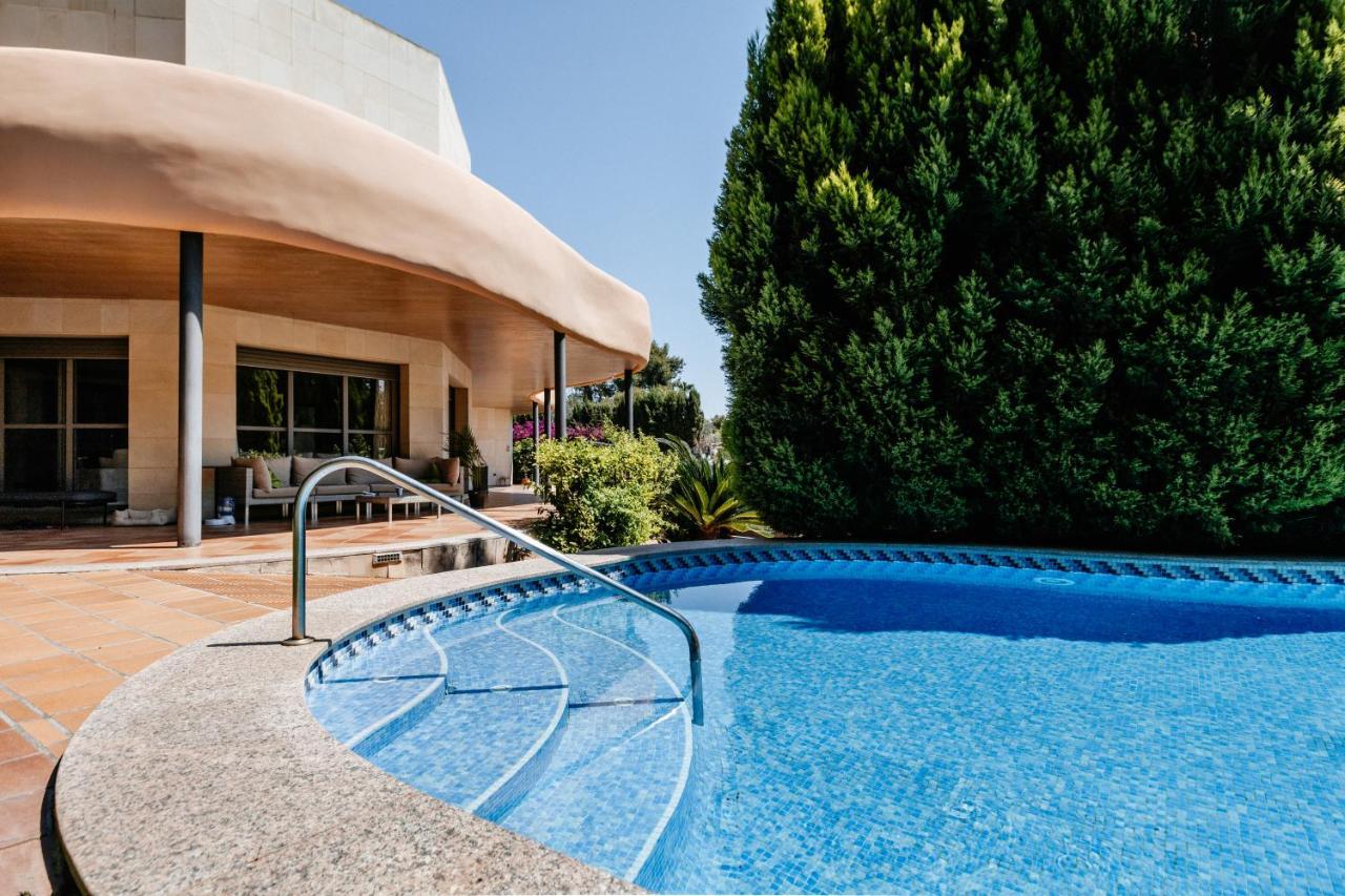 Lushville - Luxurious Villa With Pool In Valencia Campo Olivar Exterior foto